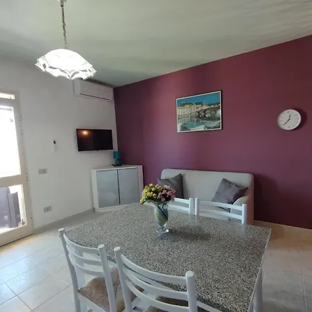 Luna Apartment- Fronte Mare * La Caletta