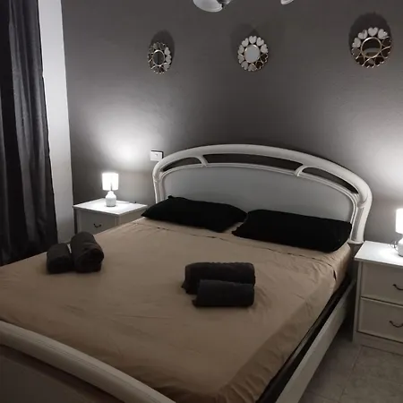 Luna Apartment- Fronte Mare *