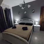 Luna Apartment- Fronte Mare * La Caletta